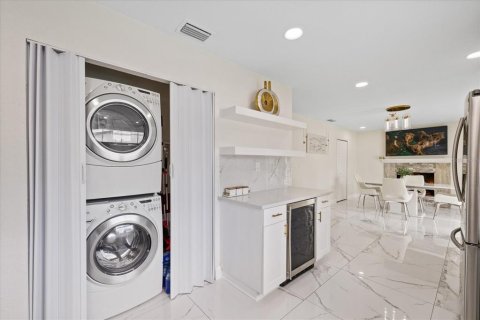 Villa ou maison à vendre à Tampa, Floride: 4 chambres, 199.18 m2 № 2156072 - photo 28