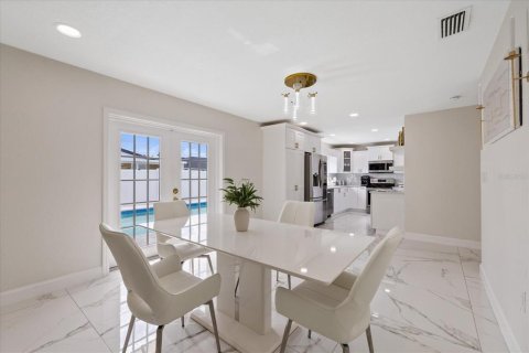 Villa ou maison à vendre à Tampa, Floride: 4 chambres, 199.18 m2 № 2156072 - photo 24