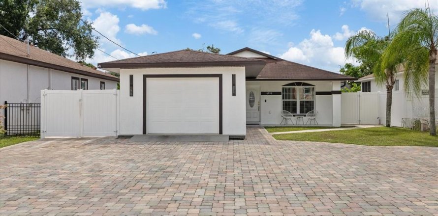Villa ou maison à Tampa, Floride 4 chambres, 199.18 m2 № 2156072