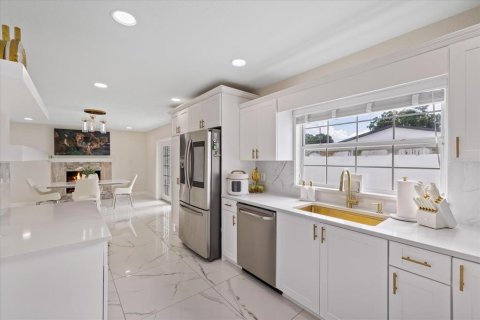 Villa ou maison à vendre à Tampa, Floride: 4 chambres, 199.18 m2 № 2156072 - photo 30