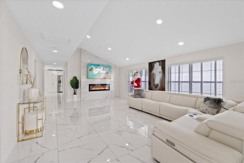 Villa ou maison à vendre à Tampa, Floride: 4 chambres, 199.18 m2 № 2156072 - photo 9