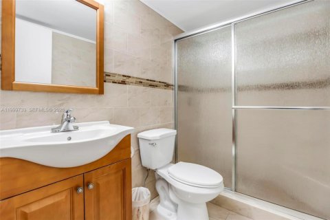 Купить кондоминиум в Майами, Флорида 3 спальни, 156.26м2, № 2066860 - фото 29