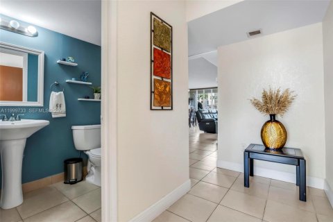 Купить кондоминиум в Майами, Флорида 3 спальни, 156.26м2, № 2066860 - фото 19