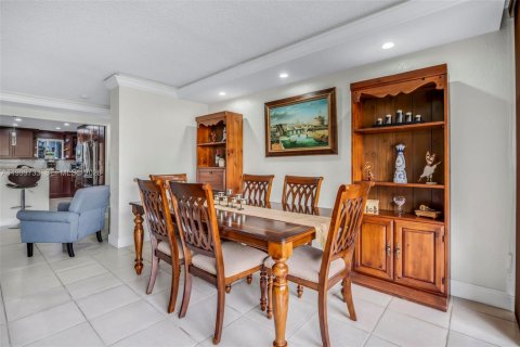 Купить кондоминиум в Майами, Флорида 3 спальни, 156.26м2, № 2066860 - фото 18