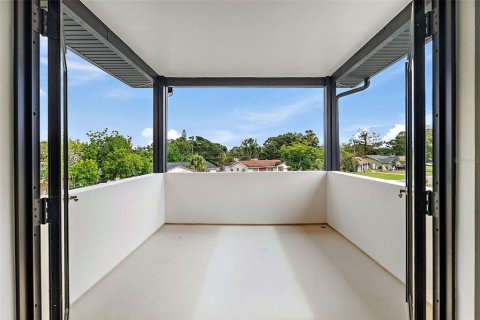 Villa ou maison à vendre à Saint Petersburg, Floride: 4 chambres, 225.85 m2 № 2291081 - photo 28