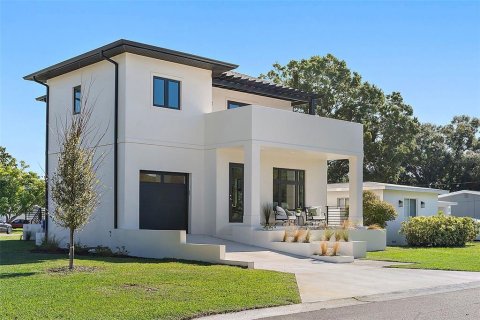 Villa ou maison à vendre à Saint Petersburg, Floride: 4 chambres, 225.85 m2 № 2291081 - photo 3