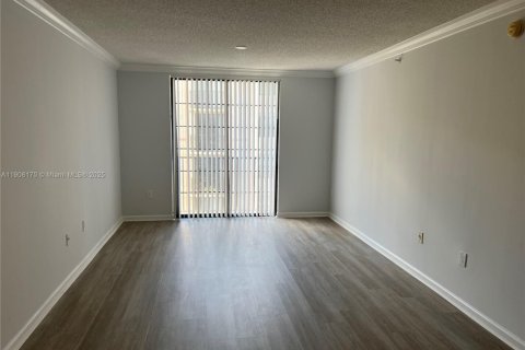 Снять в аренду кондоминиум в Холливуд, Флорида 2 спальни, 93.09м2, № 1967785 - фото 6