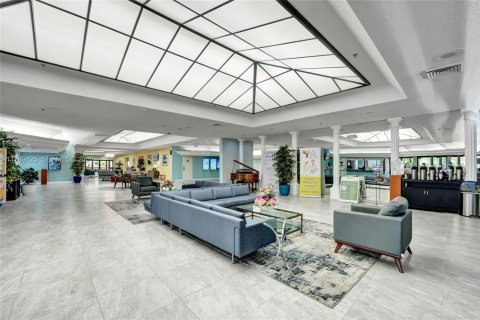 Condominio en venta en Sunrise, Florida, 2 dormitorios, 127.28 m2 № 2007659 - foto 10