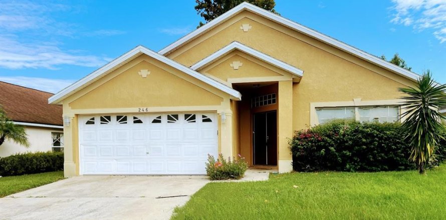 House in Davenport, Florida 3 bedrooms, 172.33 sq.m. № 1900671