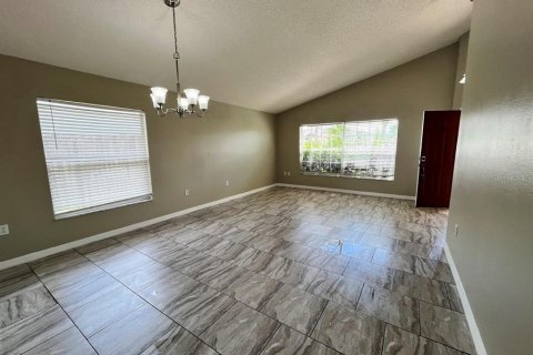 House in Davenport, Florida 3 bedrooms, 172.33 sq.m. № 1900671 - photo 5