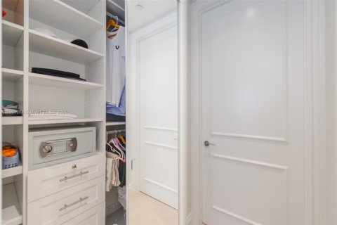 Copropriété à vendre à Sunny Isles Beach, Floride: 3 chambres, 183.85 m2 № 1858931 - photo 27