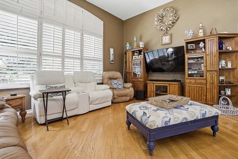 House in Leesburg, Florida 3 bedrooms, 249.35 sq.m. № 2137195 - photo 27