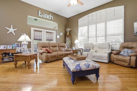 House in Leesburg, Florida 3 bedrooms, 249.35 sq.m. № 2137195 - photo 25