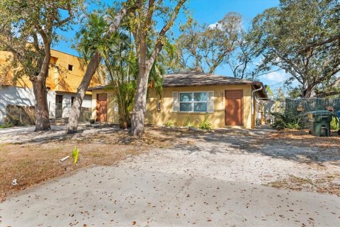 Propiedad comercial en venta en Sarasota, Florida, 12 dormitorios, 189.06 m2 № 1514572 - foto 1