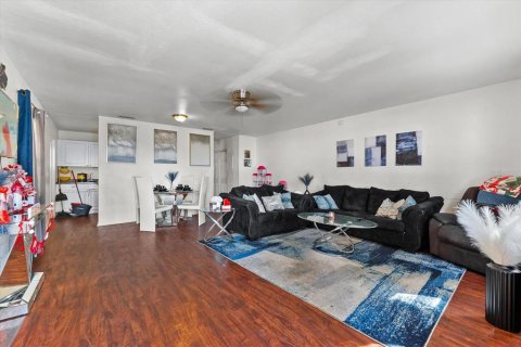 Propiedad comercial en venta en Sarasota, Florida, 12 dormitorios, 189.06 m2 № 1514572 - foto 12