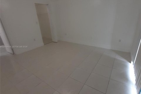 Condominio en venta en Miami, Florida, 2 dormitorios, 83.43 m2 № 2076194 - foto 16
