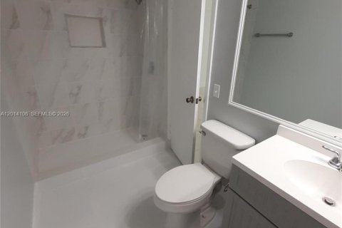 Condominio en venta en Miami, Florida, 2 dormitorios, 83.43 m2 № 2076194 - foto 12