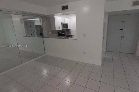 Condominio en venta en Miami, Florida, 2 dormitorios, 83.43 m2 № 2076194 - foto 6