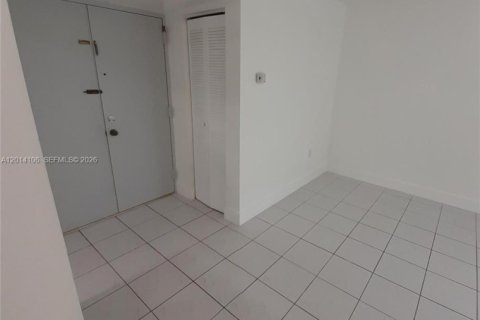 Condominio en venta en Miami, Florida, 2 dormitorios, 83.43 m2 № 2076194 - foto 7
