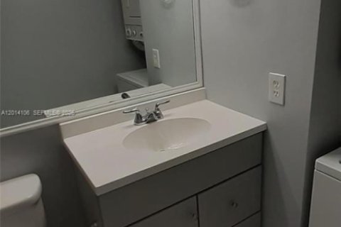Condominio en venta en Miami, Florida, 2 dormitorios, 83.43 m2 № 2076194 - foto 13