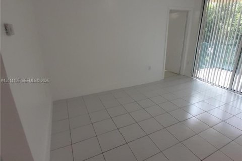 Condominio en venta en Miami, Florida, 2 dormitorios, 83.43 m2 № 2076194 - foto 11
