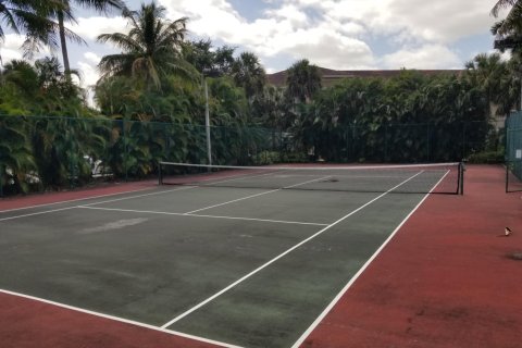Copropriété à louer à West Palm Beach, Floride: 2 chambres, 117.24 m2 № 1182468 - photo 1