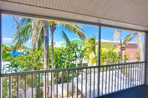 Condo in Holmes Beach, Florida, 2 bedrooms  № 2421604 - photo 22