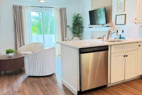 Condo in Holmes Beach, Florida, 2 bedrooms  № 2421604 - photo 14