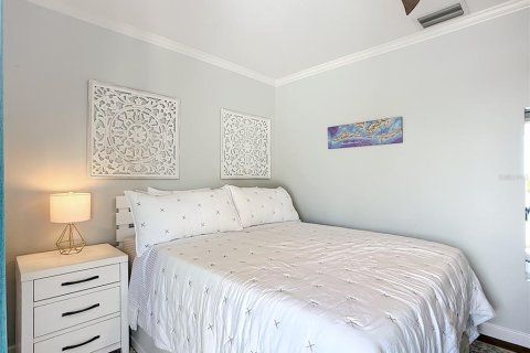 Condo in Holmes Beach, Florida, 2 bedrooms  № 2421604 - photo 28