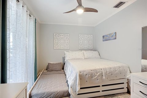 Condo in Holmes Beach, Florida, 2 bedrooms  № 2421604 - photo 27