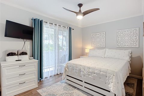 Condo in Holmes Beach, Florida, 2 bedrooms  № 2421604 - photo 25