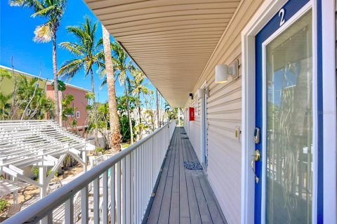 Condo in Holmes Beach, Florida, 2 bedrooms  № 2421604 - photo 5