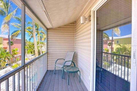 Condo in Holmes Beach, Florida, 2 bedrooms  № 2421604 - photo 21