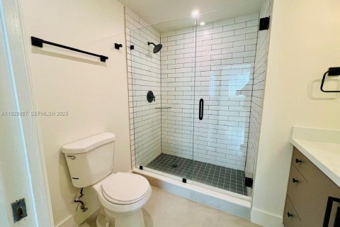 Condo in Tamarac, Florida, 2 bedrooms  № 1990069 - photo 8