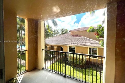 Condo in Tamarac, Florida, 2 bedrooms  № 1990069 - photo 14