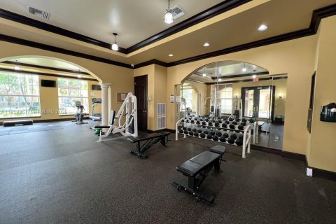 Condo in Tamarac, Florida, 2 bedrooms  № 1990069 - photo 27