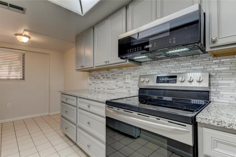Купить кондоминиум в Семинол, Флорида 6 комнат, 111.48м2, № 1263165 - фото 15