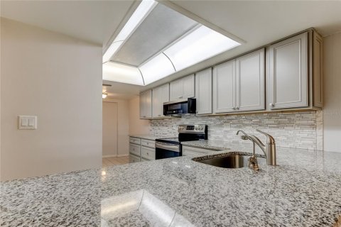 Купить кондоминиум в Семинол, Флорида 6 комнат, 111.48м2, № 1263165 - фото 22