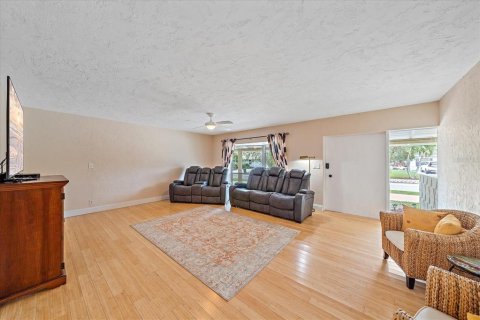Casa en venta en Sarasota, Florida, 3 dormitorios, 193.89 m2 № 1515782 - foto 8