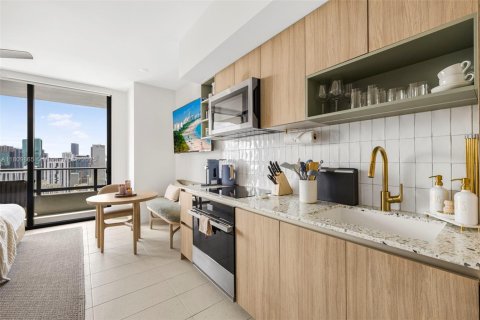 Condominio en alquiler en Miami, Florida, 34.1 m2 № 2012172 - foto 3
