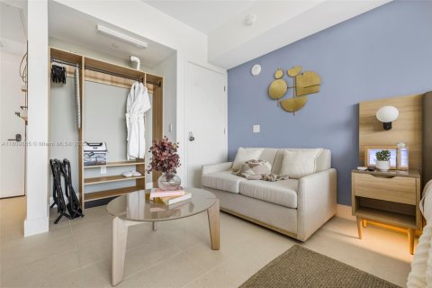 Condominio en alquiler en Miami, Florida, 34.1 m2 № 2012172 - foto 13