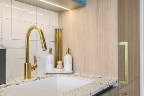 Condominio en alquiler en Miami, Florida, 34.1 m2 № 2012172 - foto 30