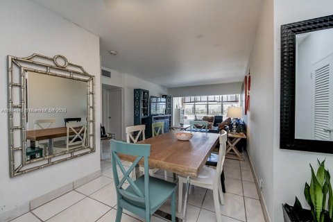 Купить кондоминиум в Майами-Бич, Флорида 1 спальня, 73.39м2, № 1725975 - фото 3