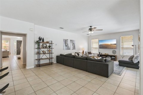 Casa en venta en Davenport, Florida, 5 dormitorios, 325.62 m2 № 2204501 - foto 12