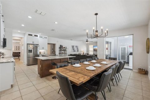 Casa en venta en Davenport, Florida, 5 dormitorios, 325.62 m2 № 2204501 - foto 15