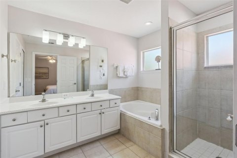 Casa en venta en Davenport, Florida, 5 dormitorios, 325.62 m2 № 2204501 - foto 26