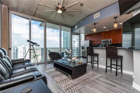 Copropriété à vendre à Tampa, Floride: 1 chambre, 71.72 m2 № 2419879 - photo 4