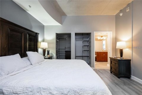 Copropriété à vendre à Tampa, Floride: 1 chambre, 71.72 m2 № 2419879 - photo 8
