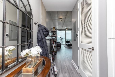 Copropriété à vendre à Tampa, Floride: 1 chambre, 71.72 m2 № 2419879 - photo 2