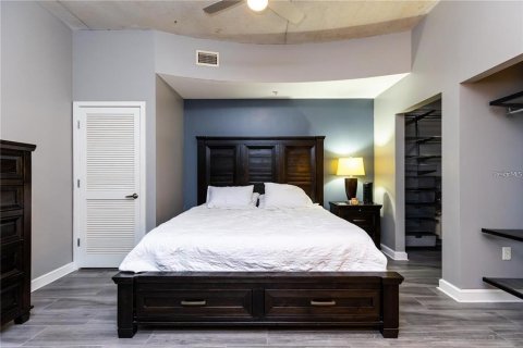 Copropriété à vendre à Tampa, Floride: 1 chambre, 71.72 m2 № 2419879 - photo 7